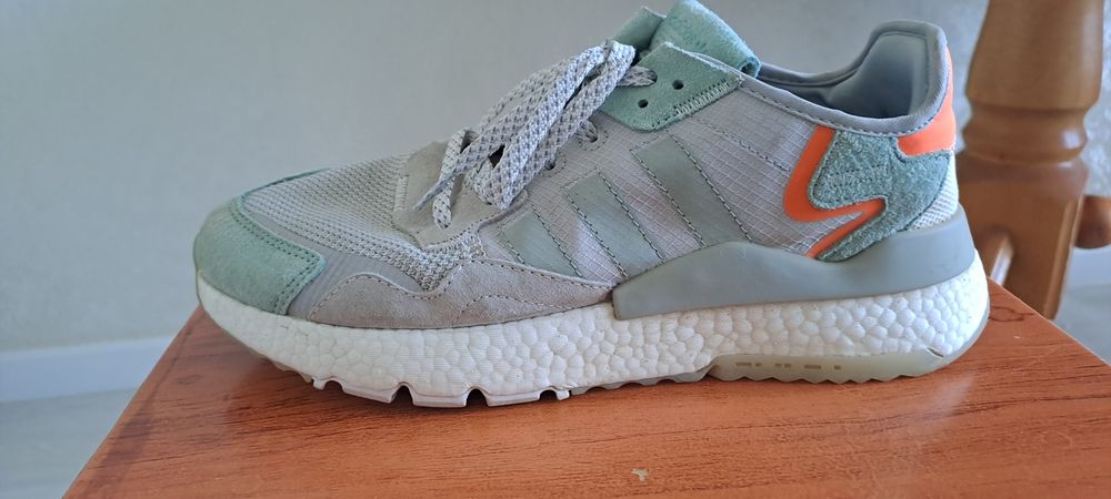 Адидас кроссовки