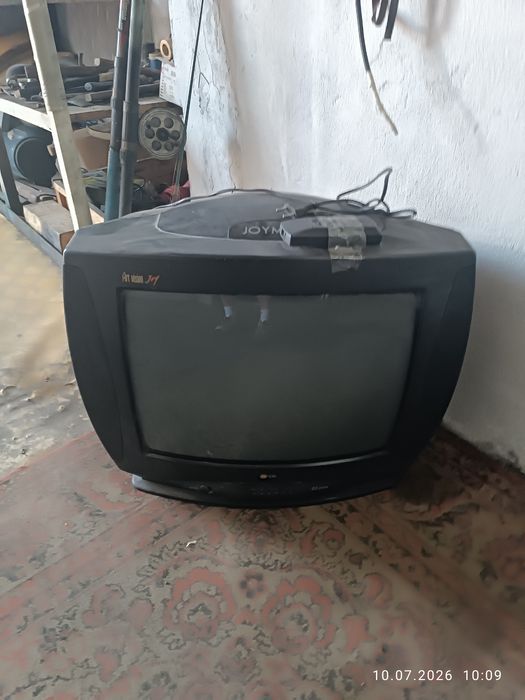 Продам телевизор