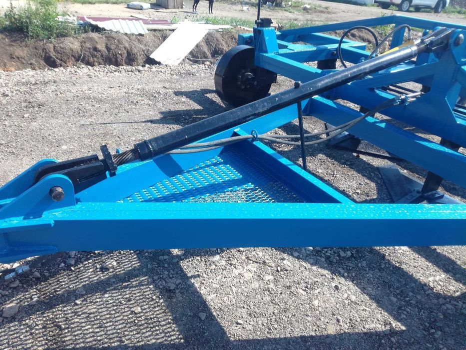 Плоскорез глубокорыхлитель ПГП-7