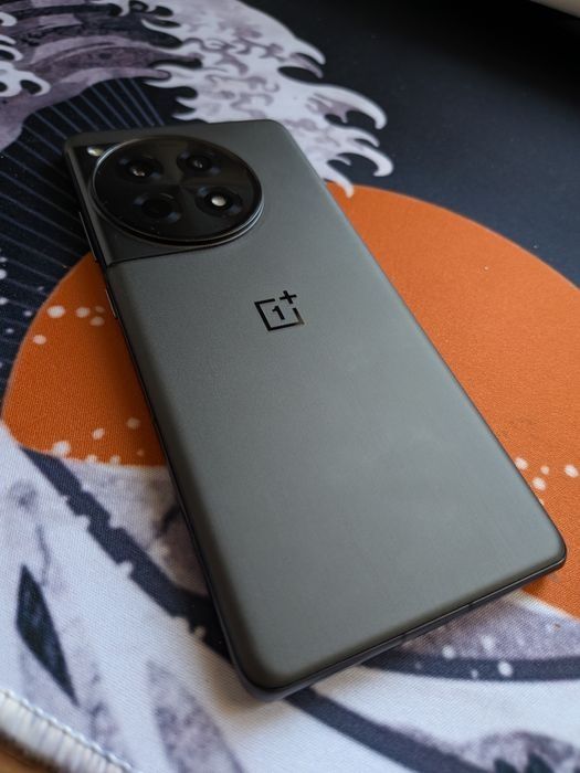 Продам Oneplus 12r 256gb