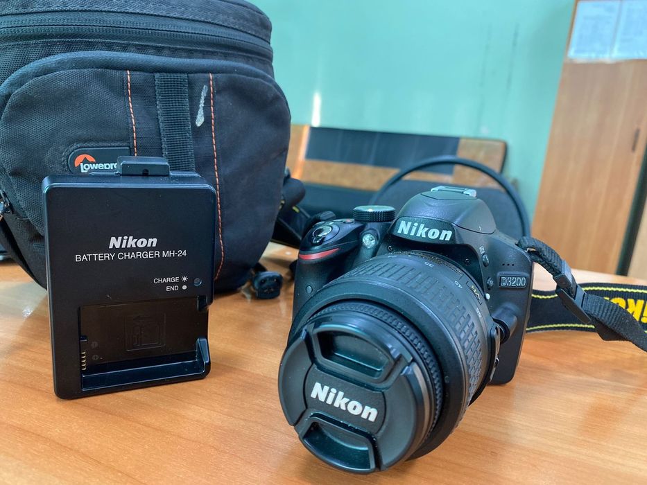 Продаю фотоаппарат Nikon 3200.