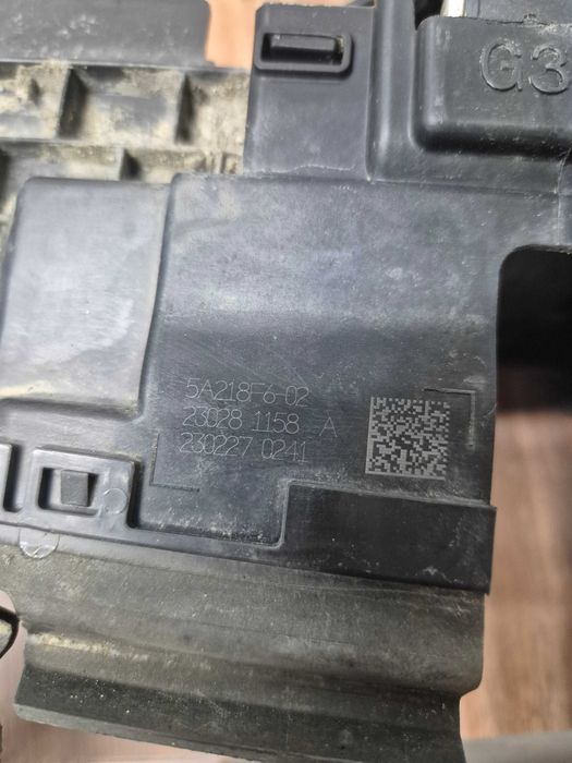 Grila activa inferioara hota clapete Bmw seria 5 G30 LCi cod 5A218F6-02