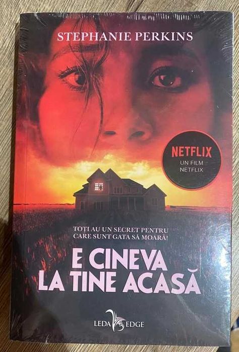 E cineva la tine acasa de STEPHANIE PERKINS