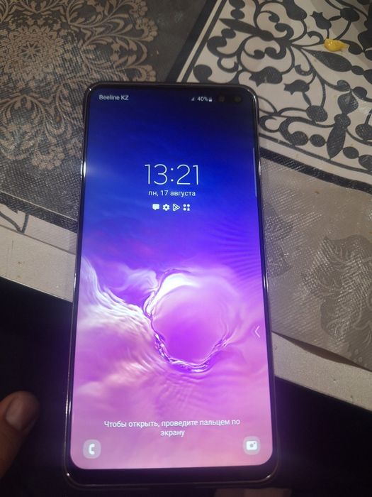 Продам самсунг с10+