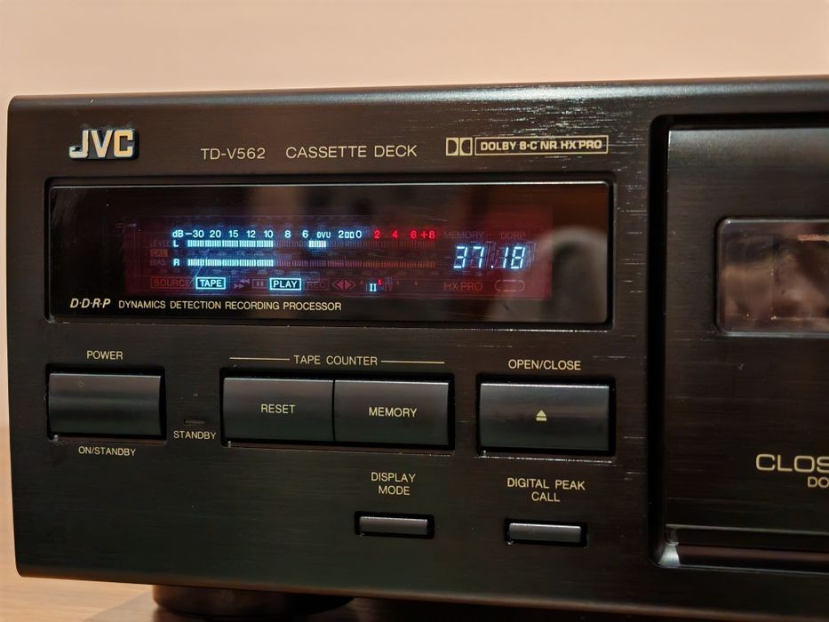 Jvc TD-V562. Un super deck. 3 Head DDD drive.  Preț fix !