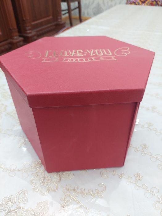 Падарични каробка