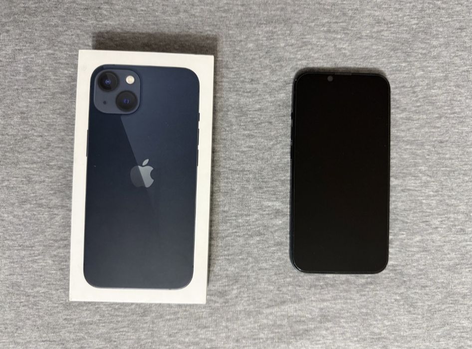 Заблокированный айфон 13. 256гб