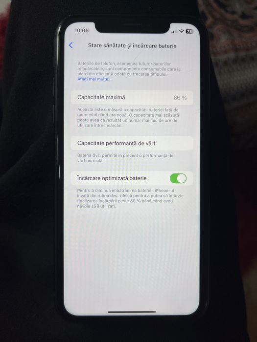 Iphone XR perfect functional cu Face Id si componente originale.