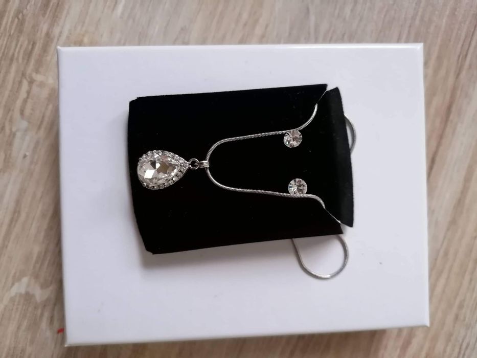 Дамско колие с обеци