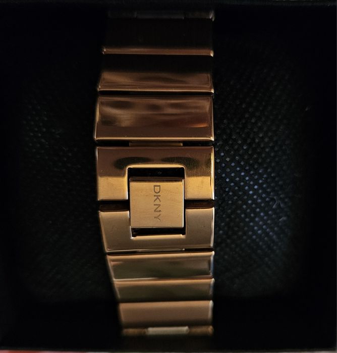 Ceas de damă DKNY Bryant Park NY2232, auriu