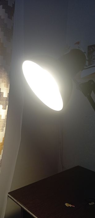 Лампа настольная