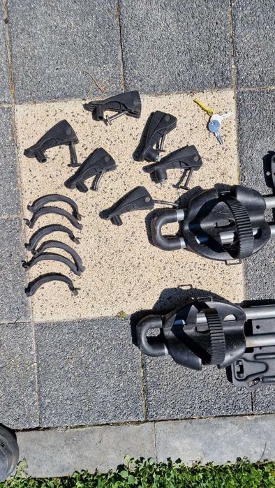 Doua bucati Suport bicicleta Thule FreeRide pentru bare transversale