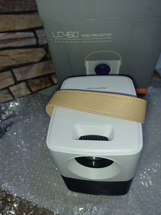 Видео проектор Apeman  LC450