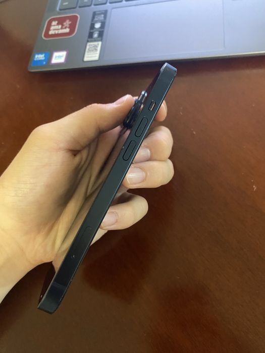 Продам Iphone 14