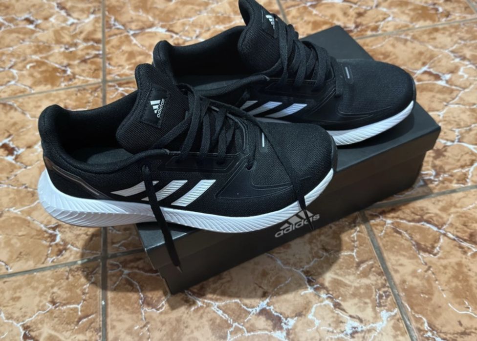 Adidasi dama 39