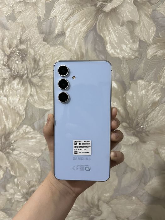 Телефон Samsung Galaxy s 24 fe