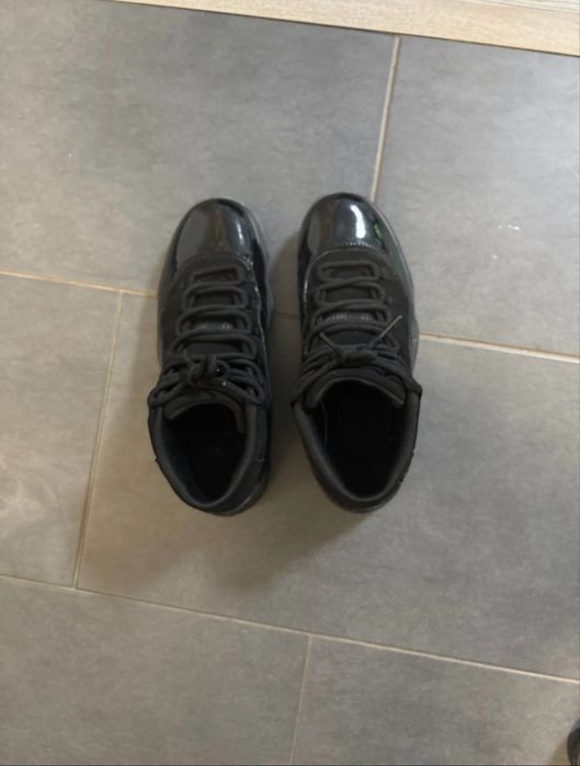 Air Jordan 11 Black Cat