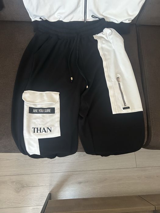 Продавам женски екип
