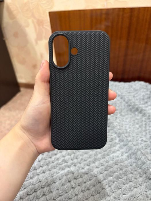Продам чехлы на 16 айфон
