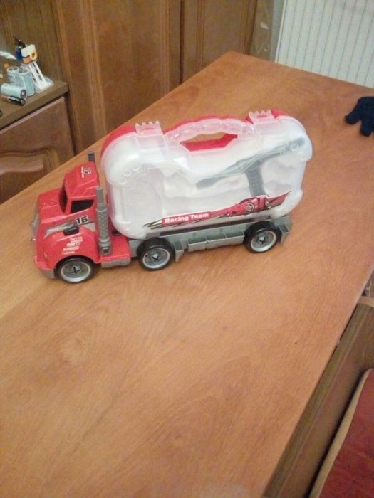 Jucarie demontabilă camion