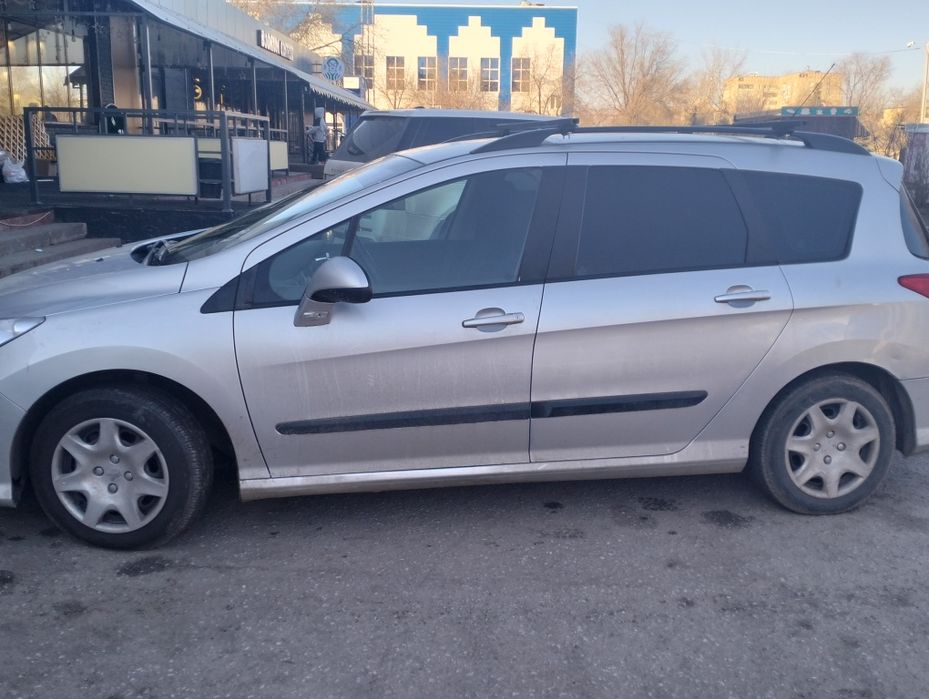Продам автомобиль Пежо 308