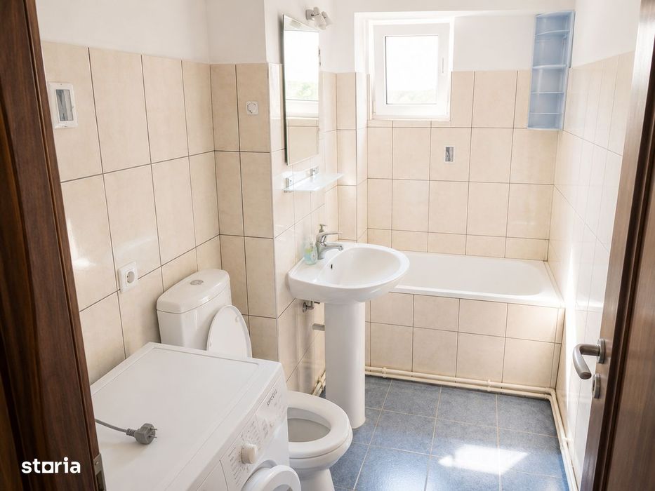 Apartament cu 2 camere, semidecomandat, langa UMF, CENTRU