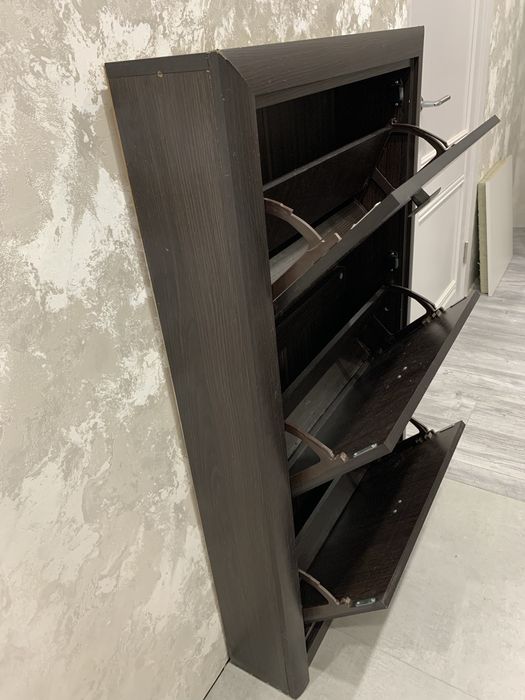 Продам обувницу б/у