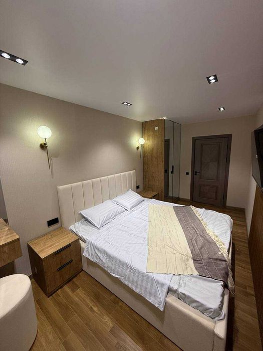 Центр, Новомосковская, 2/1/5, 50 м², Укомплектована, Кирпич