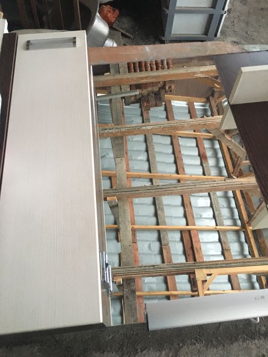 Раковина с зеркалом