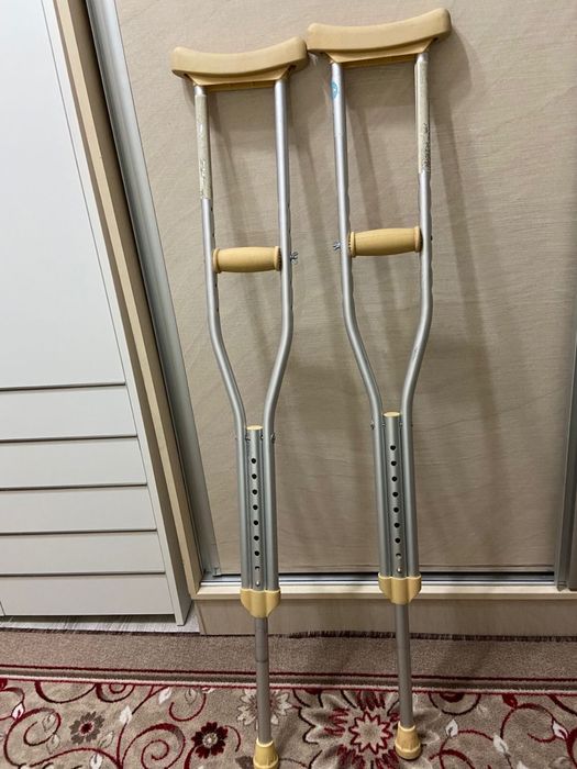 Продам Костыли детские