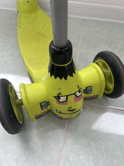 Самокат Razor monster kix