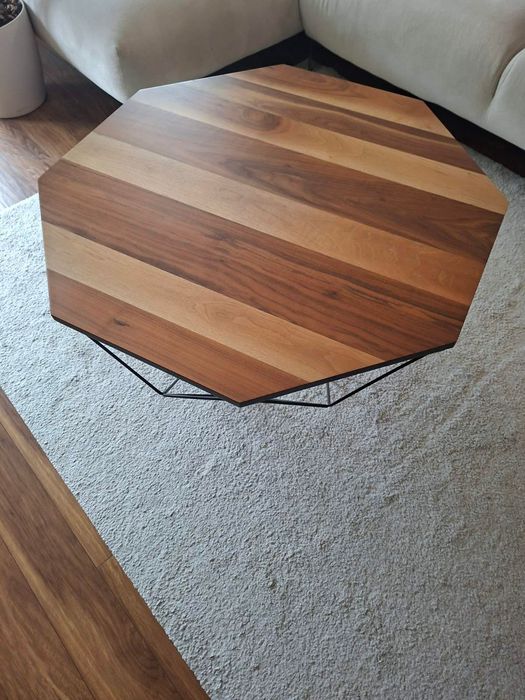 Дървена холна маса