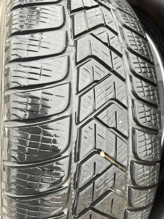 Jante aliaj R17 5x114,3 Peugeot cu anvelope de iarna 215 70 R16
