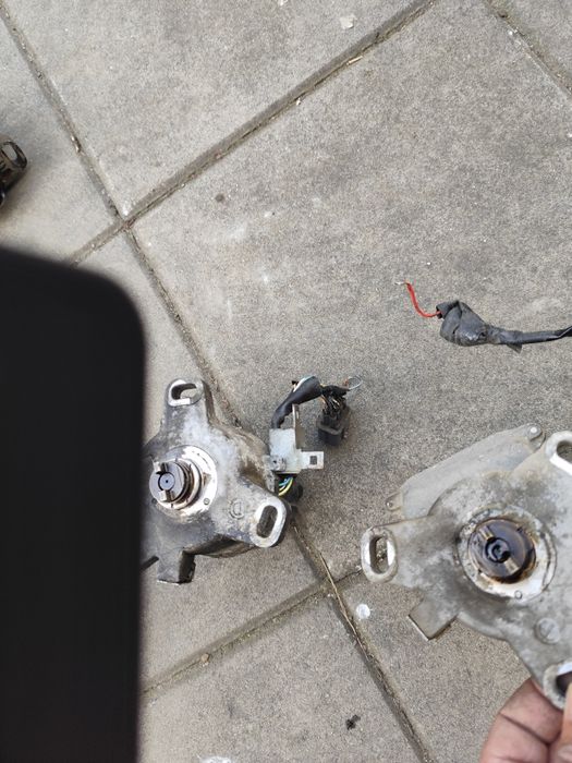 Далеко за honda logo и honda hr-v