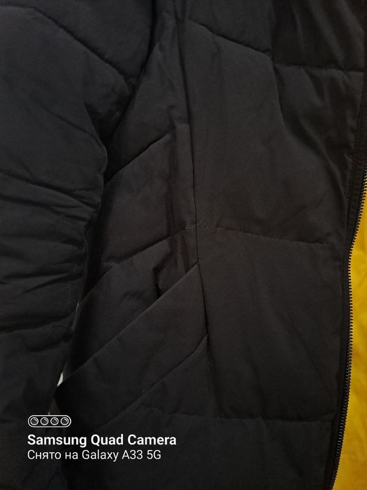 Продаётся длинная чёрная куртка