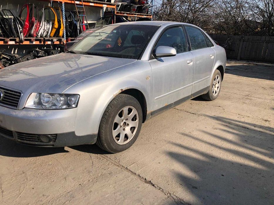 Dezmembram Audi A4 B6 2003 2.0 benzina