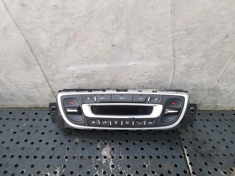 Panou comanda clima ac renault megane 3 275100007r t1001936v