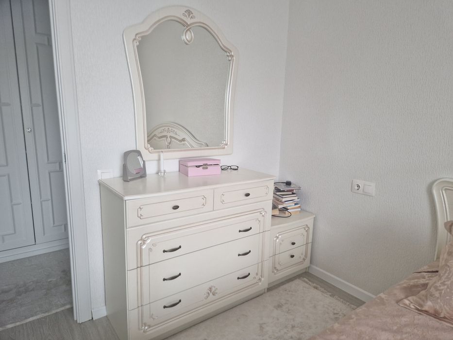 Спальный гарнитур