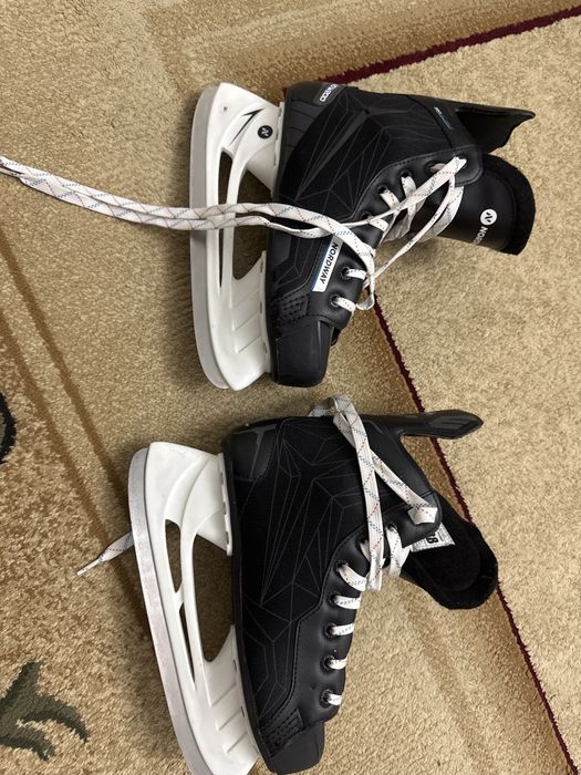 Продаю коньки срочно