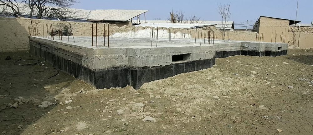 POLITEXNIKA instituti orqasida padval qilingan uchastka sotiladi