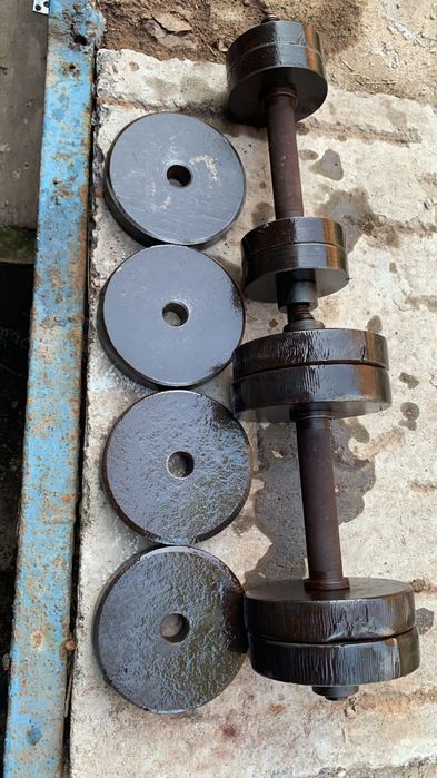 Продаются  гантели.