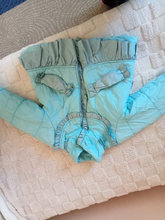 Продам весенние куртки на девочку