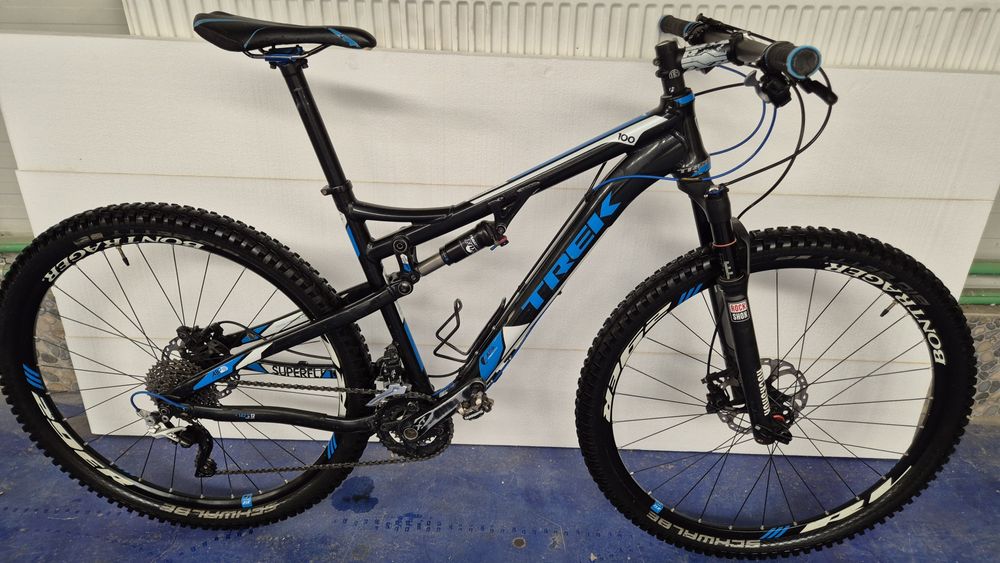 Trek Superfly 100

---

*Vând Trek Superfly 100 *Simplu și la obiect, Vasile. Copy-paste pe OLX:*

---

*Vâ