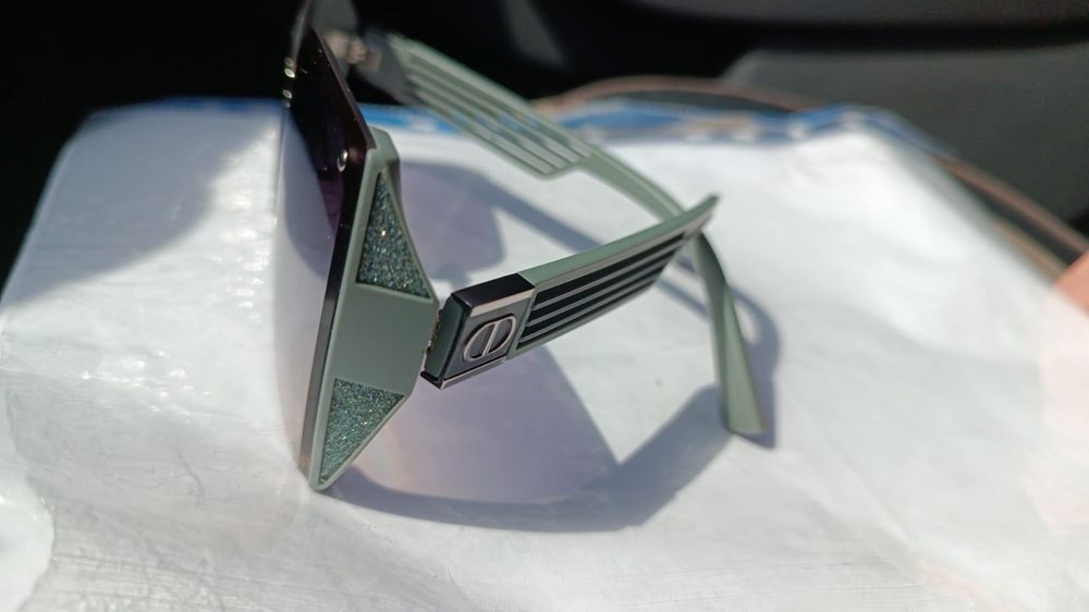 Солнцезащитные очки женские