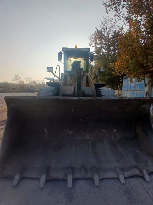 3 кубли погрузчик сотилади