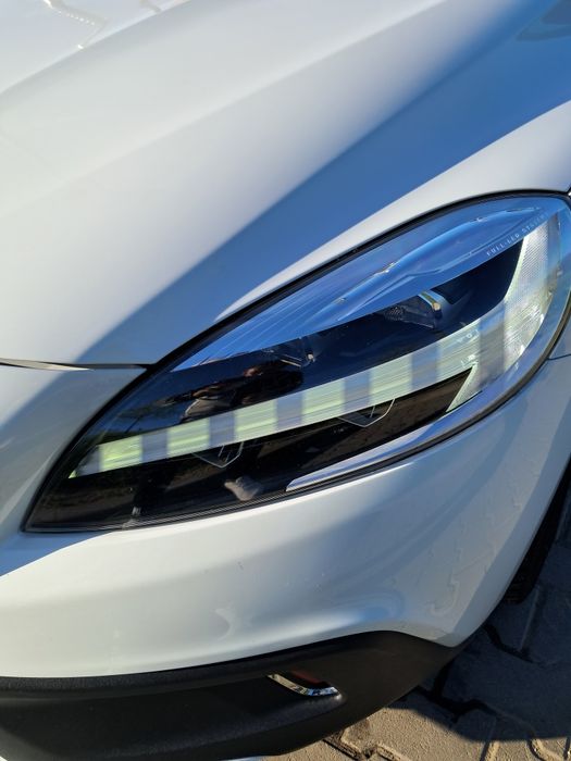 VOLVO V40 2018 — imagine 5