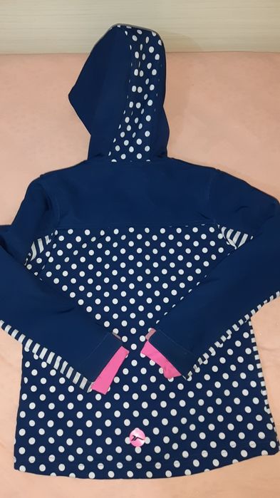 Ново яке 122/128