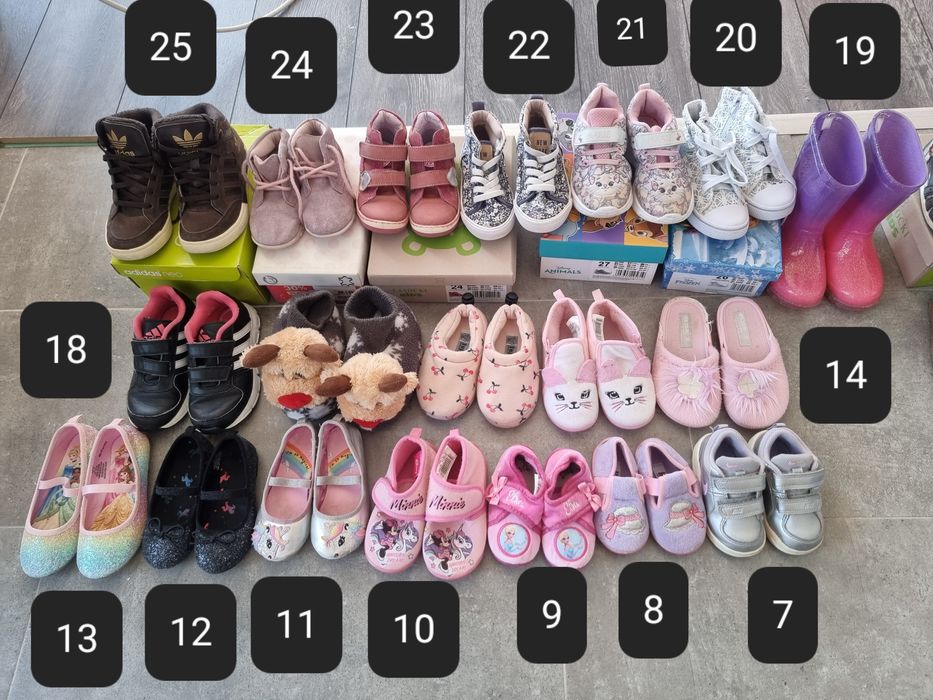 Продавам запазени обувки за принцеси. Цените започват от 8лв.