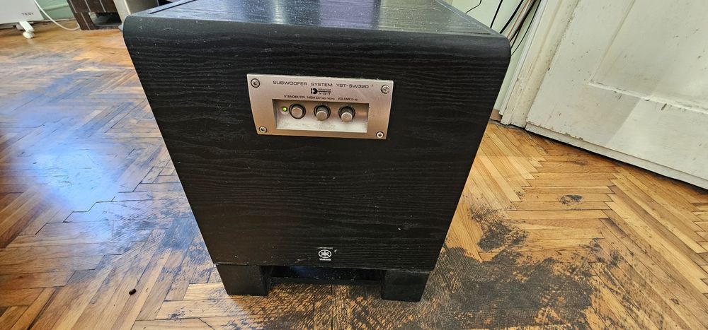 Yamaha YST-SW320 - Subwoofer - Watt - 10" - Black Ash
