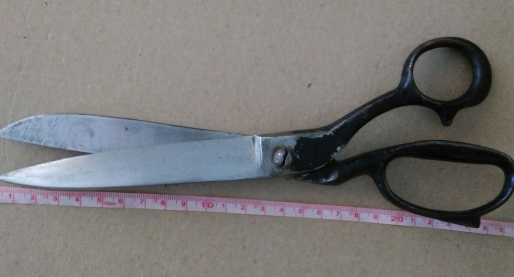 Голяма масивна ножица